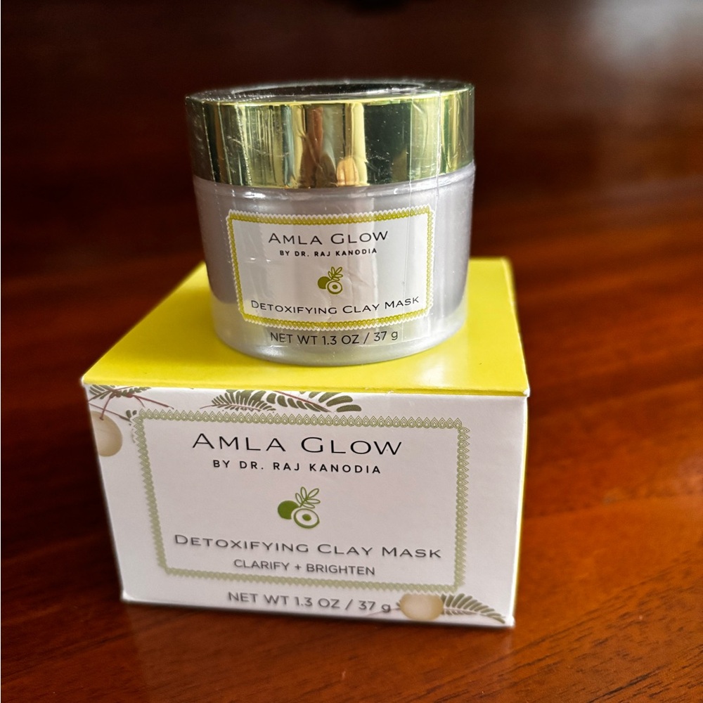 Detoxifying Clay Mask